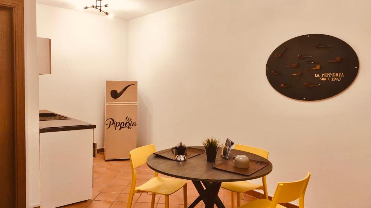 La Pipperia Apartments Асчеа Екстериор снимка