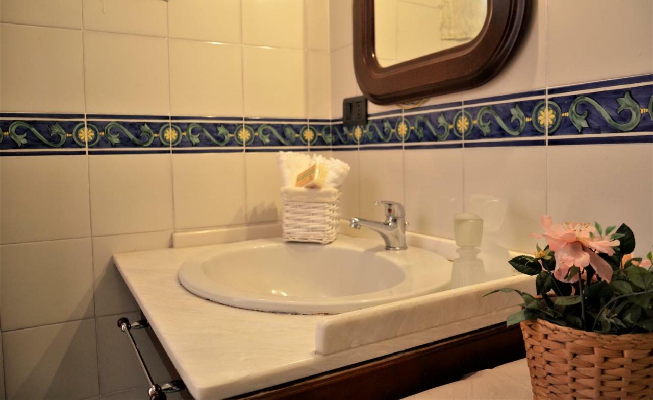 La Pipperia Apartments Асчеа Екстериор снимка